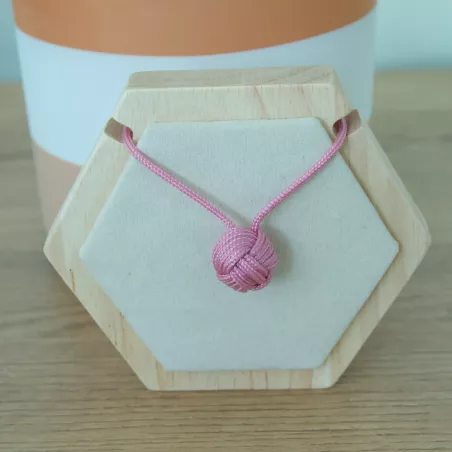 Collier Pomme de Touline Rose – Paracord Artisanal | Atelier du nœud marin