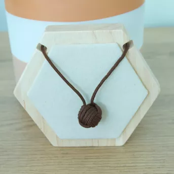 Collier Pomme de Touline Marron – Paracord Artisanal | Atelier du nœud marin