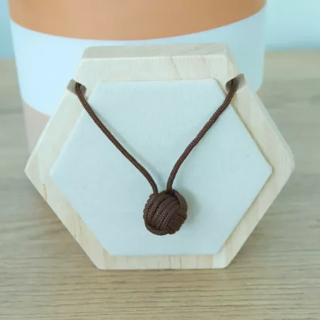 Collier Pomme de Touline Marron – Paracord Artisanal | Atelier du nœud marin