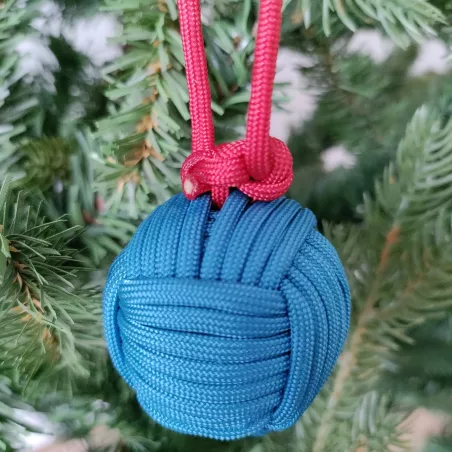 Boule de Noël Bleue en Touline – Décoration Artisanale Unique | Atelier du nœud marin