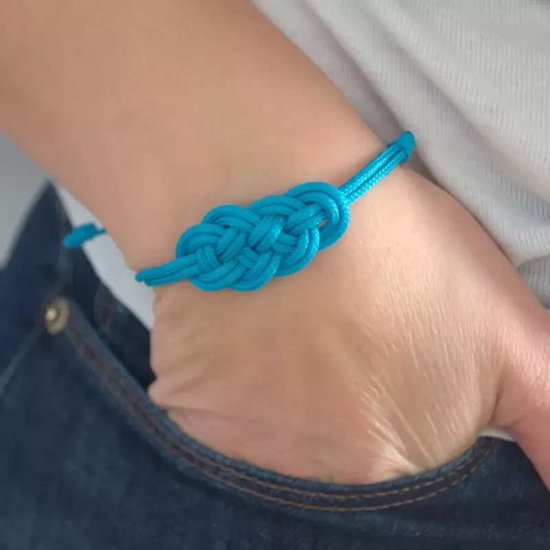 Bracelet Nœud de Carrick Bleu Clair – Paracord Résistant – Fait Main France