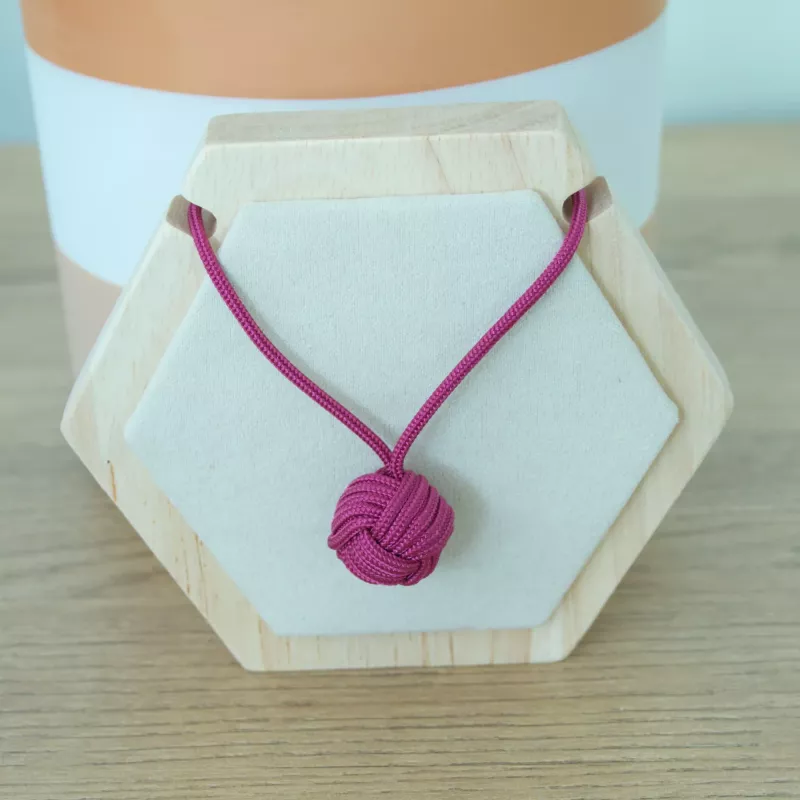Collier Pomme de Touline Azalée – Paracord Artisanal | [Nom de votre boutique]