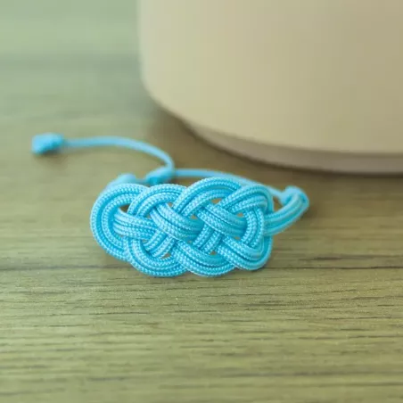 Bracelet Nœud de Carrick Bleu Pastel – Élégance Douce & Artisanale
