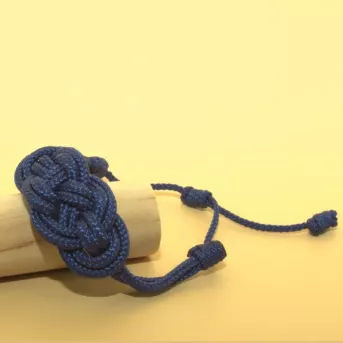Bracelet Nœud de Carrick Bleu Marine – Élégance Marin & Artisanat